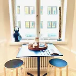 Апартаменты Iso Roobertinkatu B - Picturesque Area In Center *